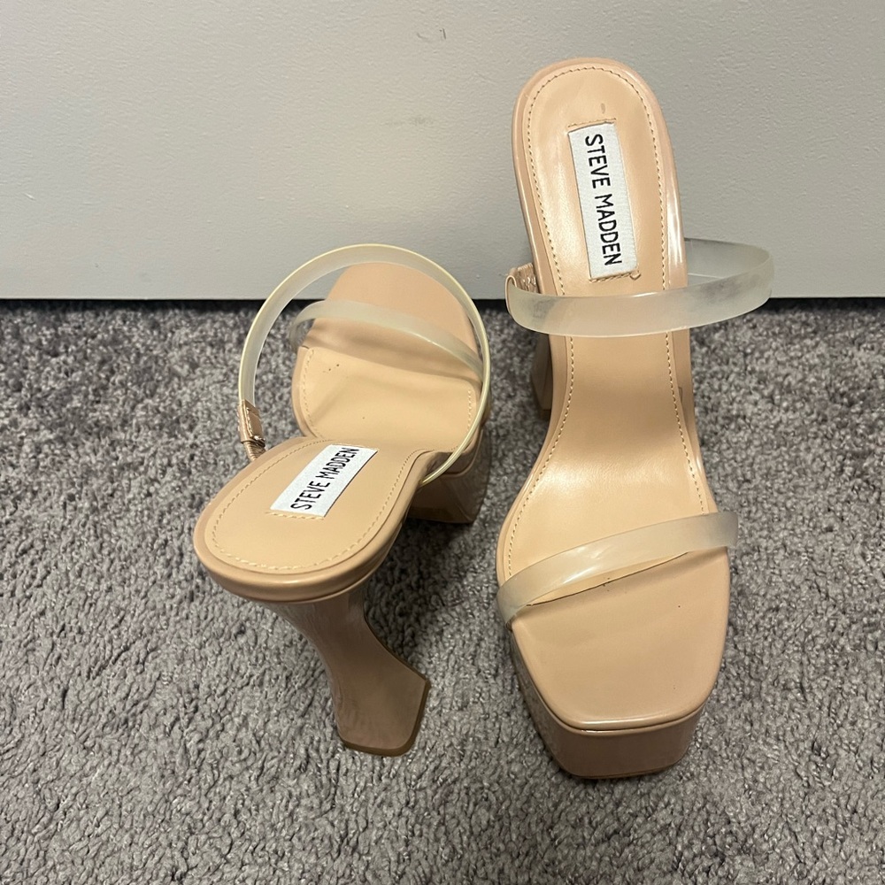 Clear strap tan Steve Madden platform sandal size 8